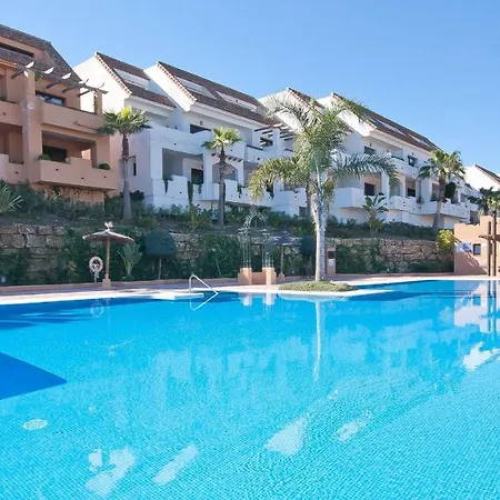 아파트 Duquesa Village 16,62,32 *